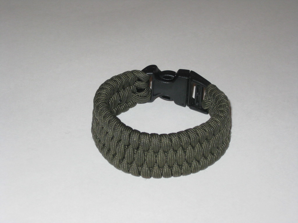 Paracord Survival Bracelet